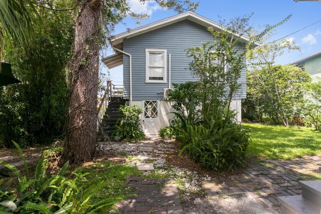 That 70'S Themed Apt Close To Coffee, Food + Shops Tampa Exterior photo